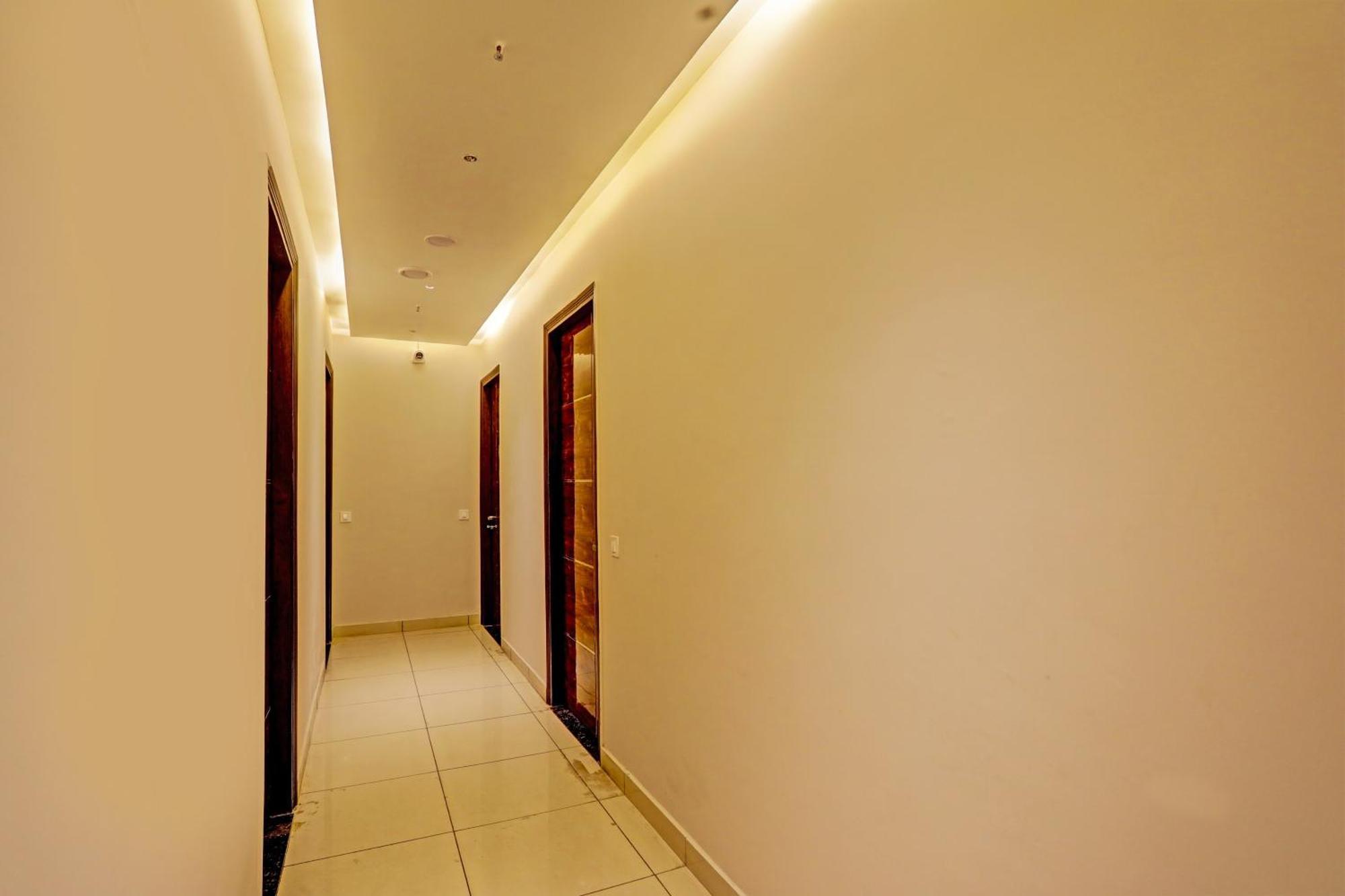 Hotel O Miraas Hotel And Banquet Hall Ludhiana Extérieur photo