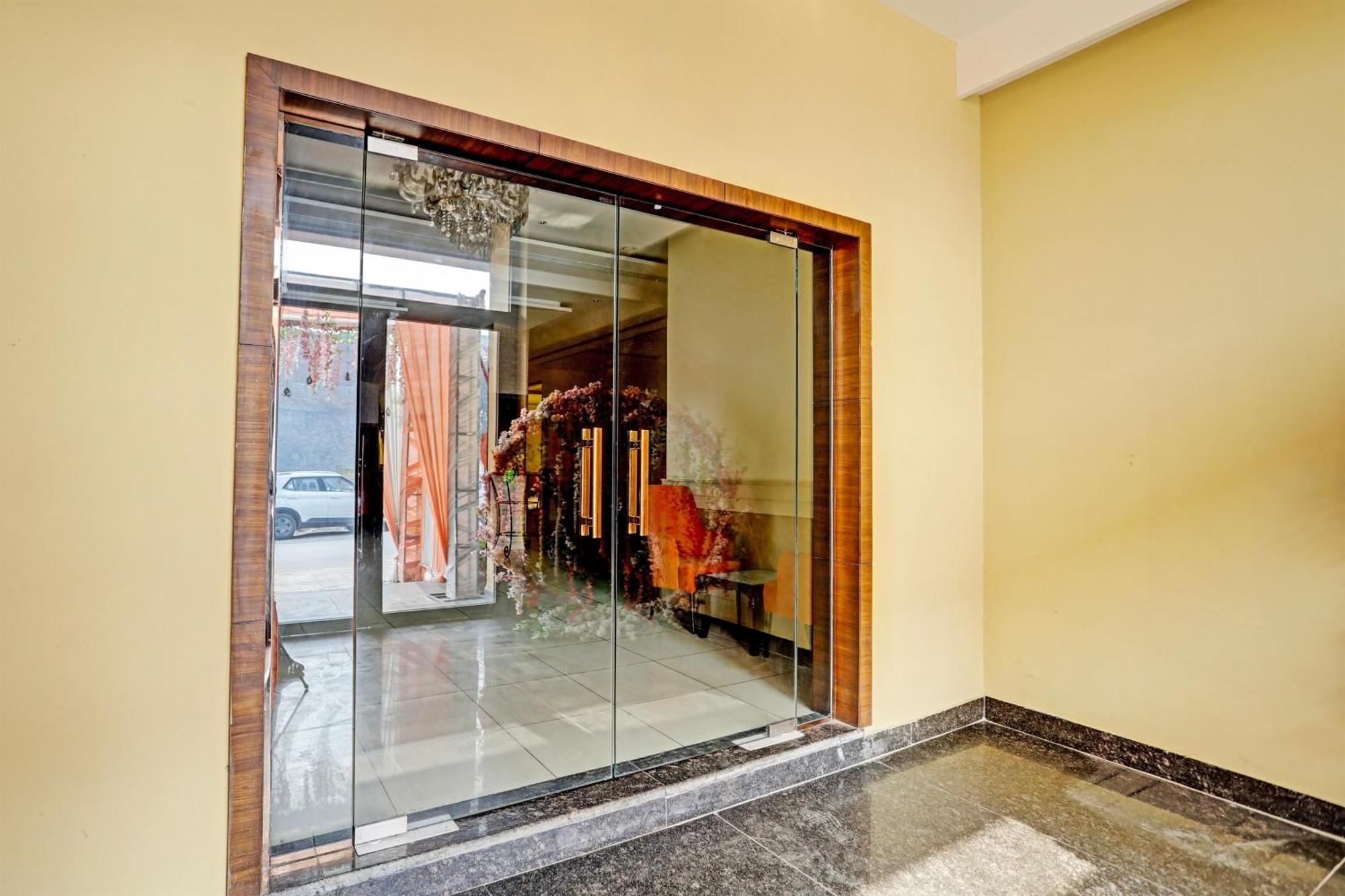 Hotel O Miraas Hotel And Banquet Hall Ludhiana Extérieur photo